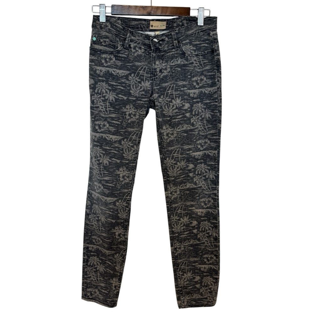 2/$30 Roxy Women’s Denim Gray Floral Patterned Jeans Size 26 - Picture 3 of 6